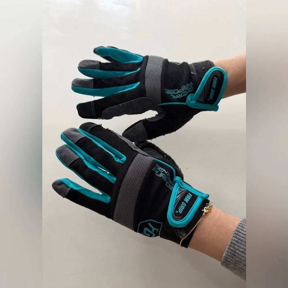Garden gloves/ firm grip